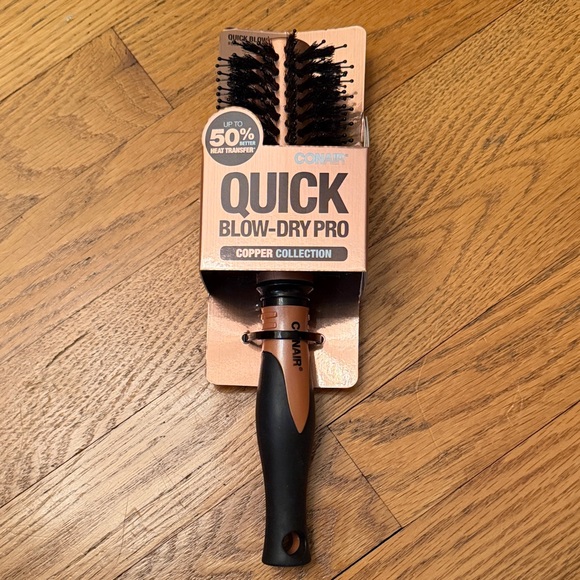 Conair Quick Blow-Dry Pro Hair Brush - Black and Copper - Picture 1 of 4